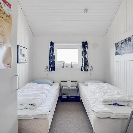 Nyaraló Esir - 800m From The Sea By Interhome *